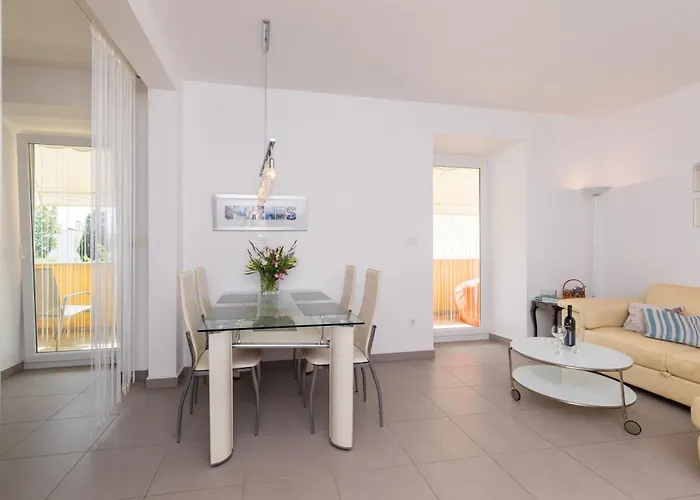 Appartamento Sulina, Location Punat