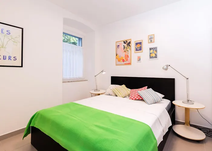 Sulina, Location * Punat