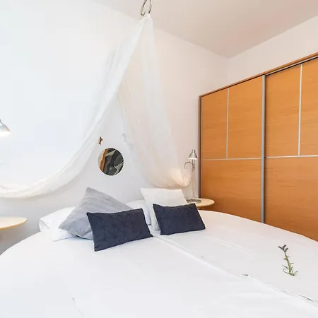 Apartmán Sulina, Location