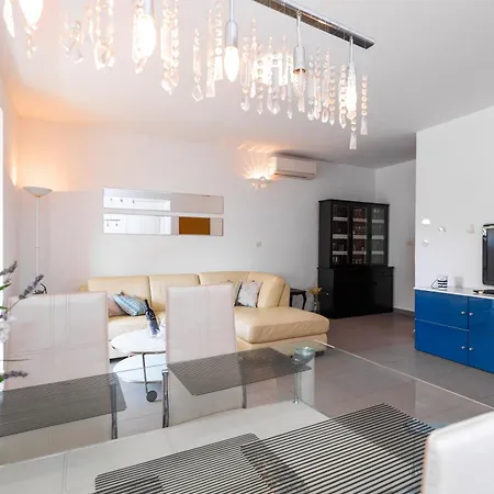 Sulina, Location Apartmán *