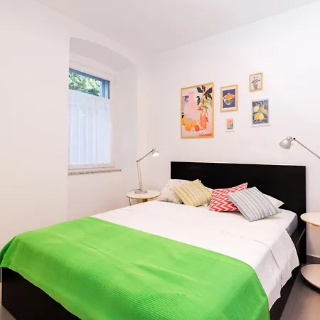 Sulina, Location * 푸나트